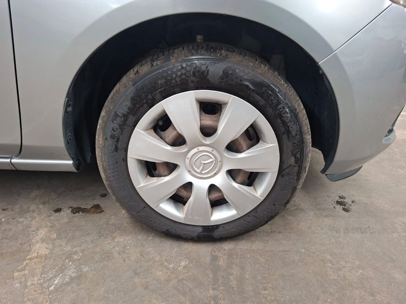  30328  MAZDA DEMIO  2010  