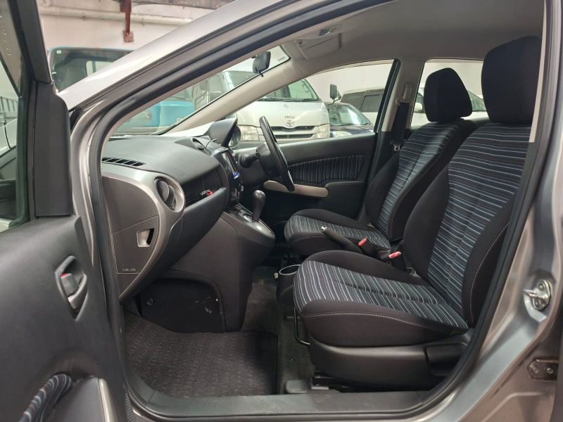  30328  MAZDA DEMIO  2010  
