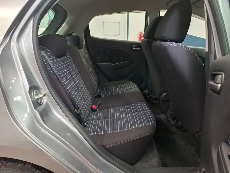  30328  MAZDA DEMIO  2010  