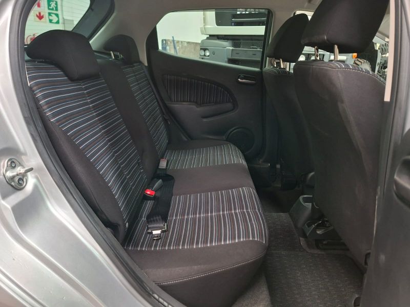  30331  MAZDA DEMIO  2011  