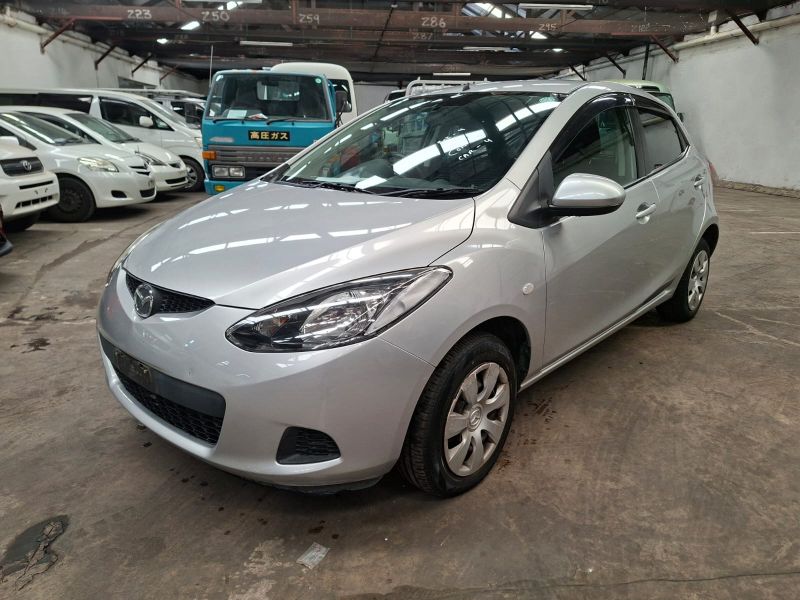  30331  MAZDA DEMIO  2011 