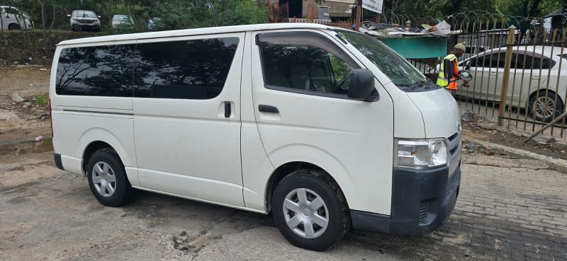  30337  TOYOTA HIACE  2016  