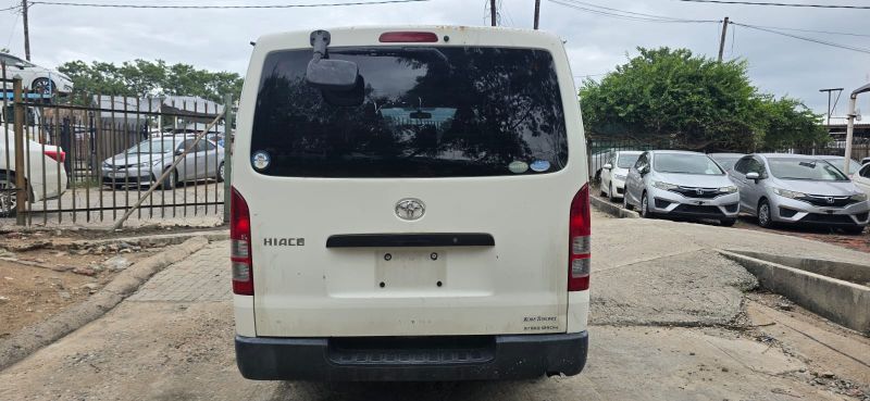  30337  TOYOTA HIACE  2016  