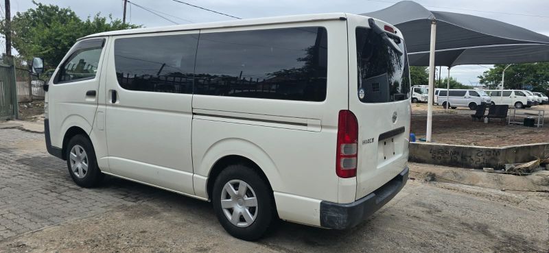  30337  TOYOTA HIACE  2016  