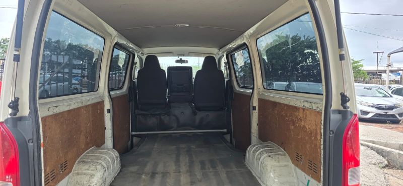  30337  TOYOTA HIACE  2016  