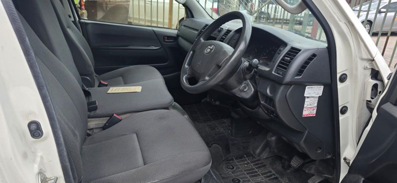  30337  TOYOTA HIACE  2016  