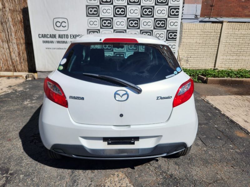  30338  MAZDA DEMIO  2010  