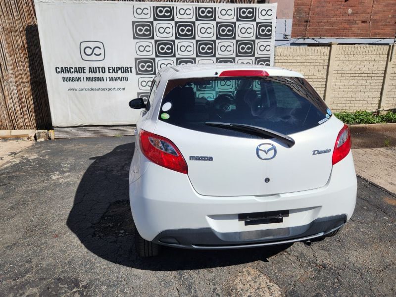  30338  MAZDA DEMIO  2010  