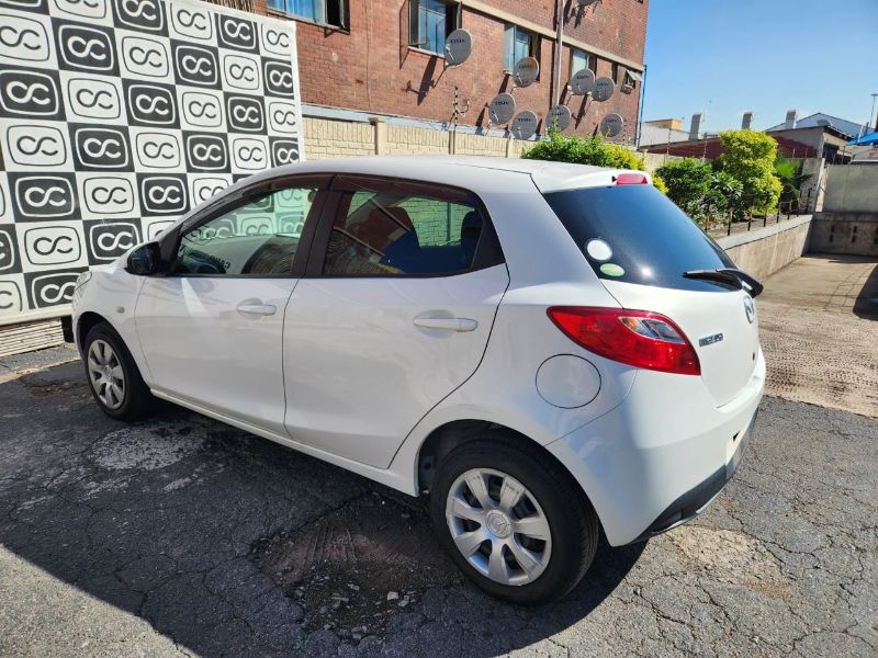  30338  MAZDA DEMIO  2010  