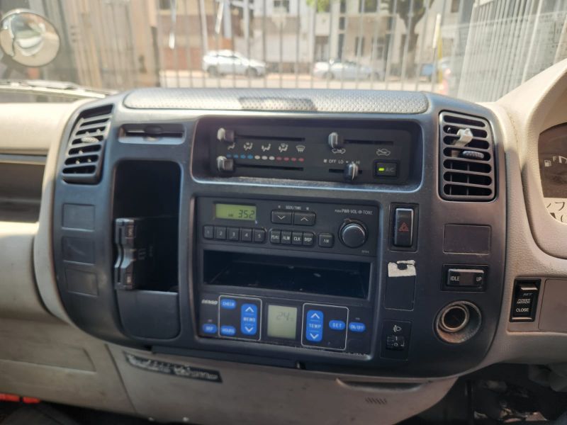  30345  TOYOTA DYNA  2005  