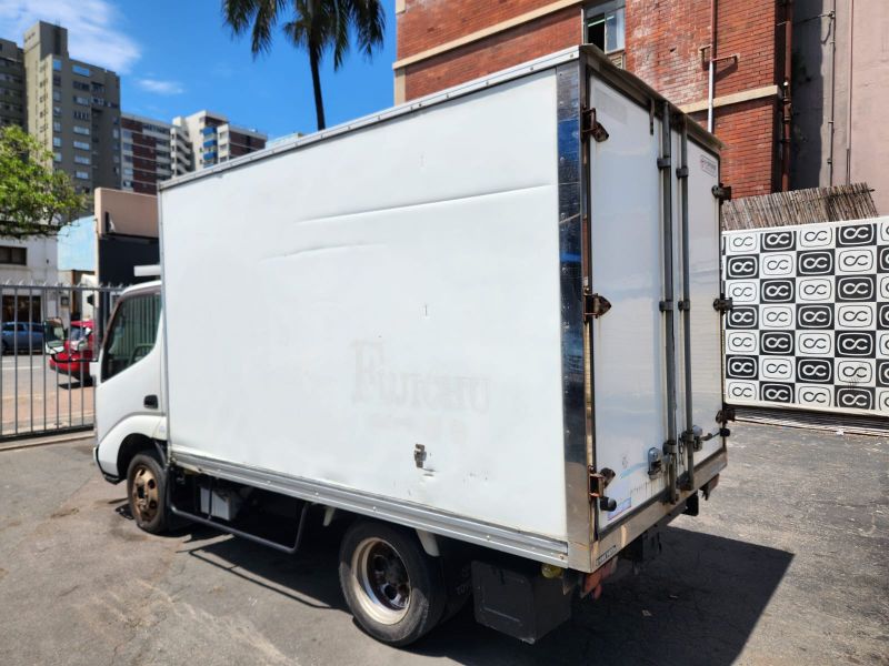  30345  TOYOTA DYNA  2005  