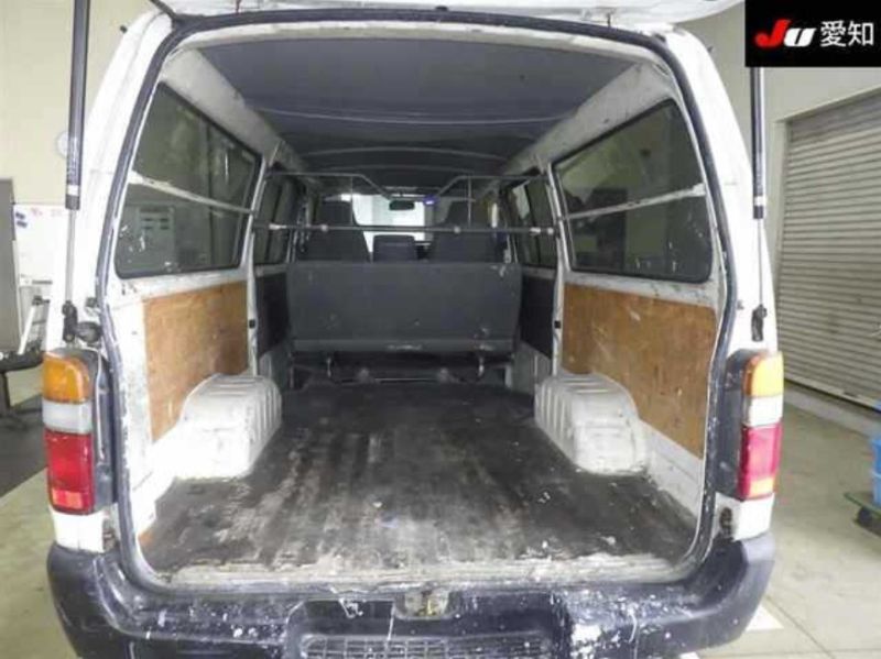  30348  TOYOTA REGIUS  2001  