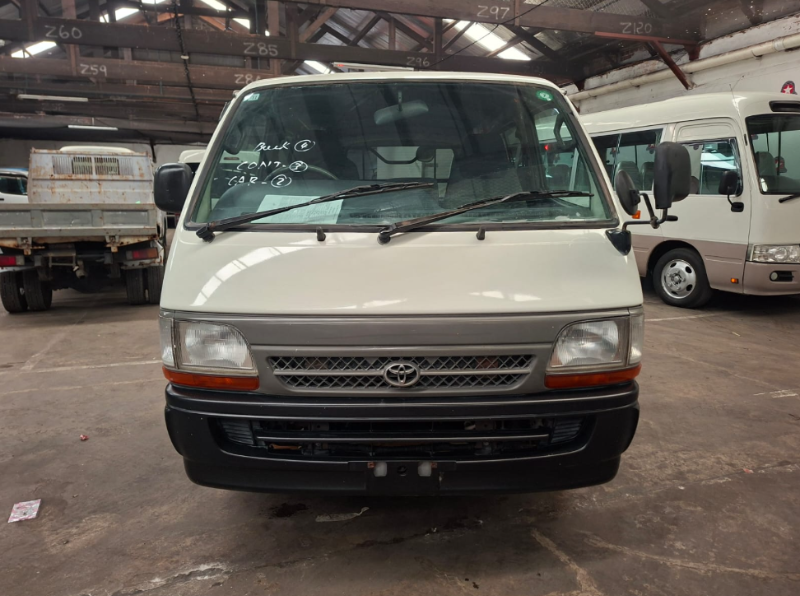  30348  TOYOTA REGIUS  2001  