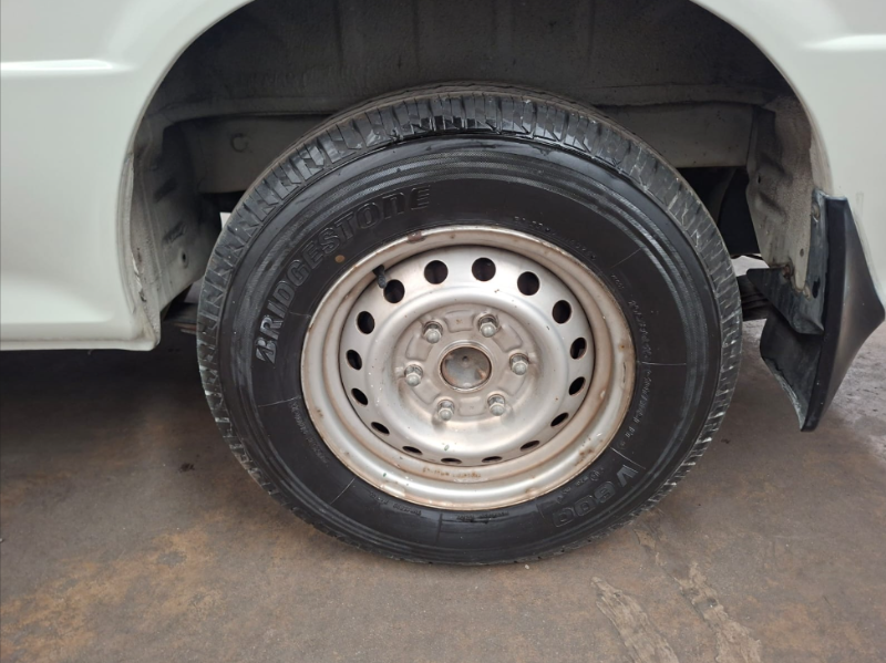  30348  TOYOTA REGIUS  2001  