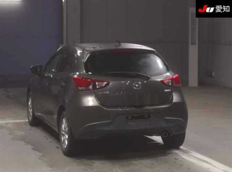  30351  MAZDA DEMIO  2016  