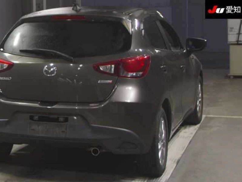  30351  MAZDA DEMIO  2016  