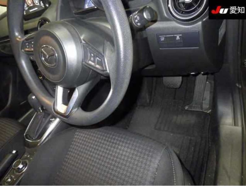  30351  MAZDA DEMIO  2016  