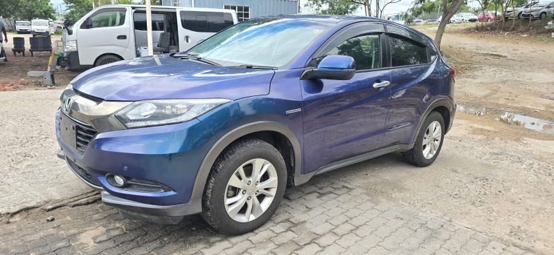  30354  HONDA VEZEL  2016 