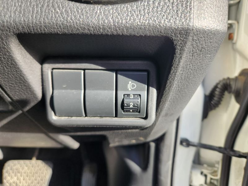  30356  MAZDA VERISA  2010  