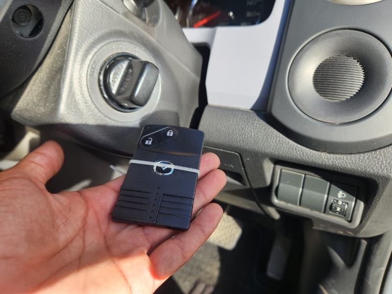  30356  MAZDA VERISA  2010  