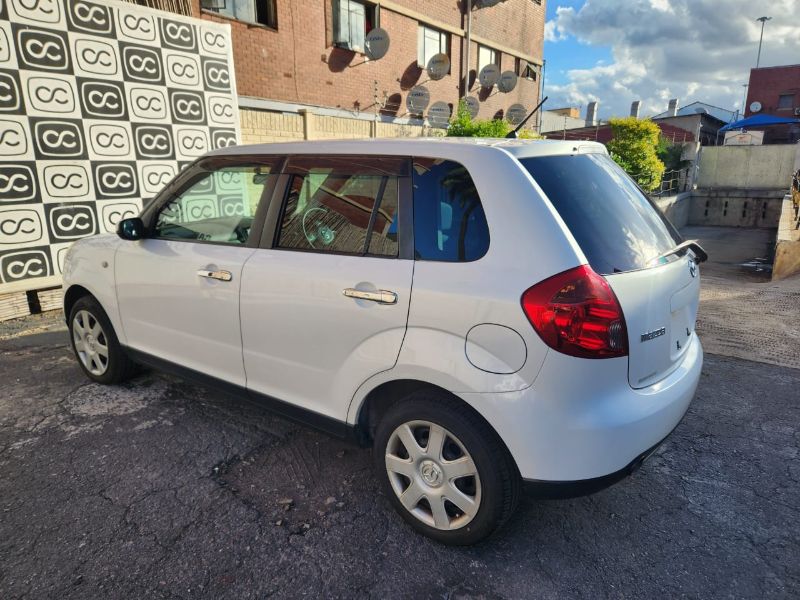  30356  MAZDA VERISA  2010  