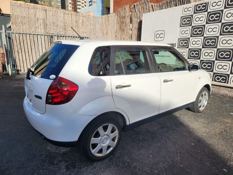  30356  MAZDA VERISA  2010  