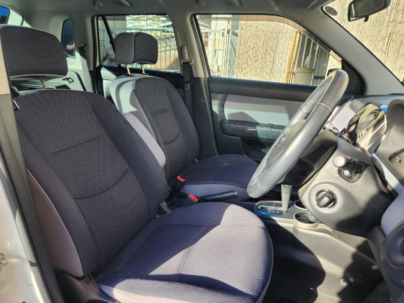  30356  MAZDA VERISA  2010  