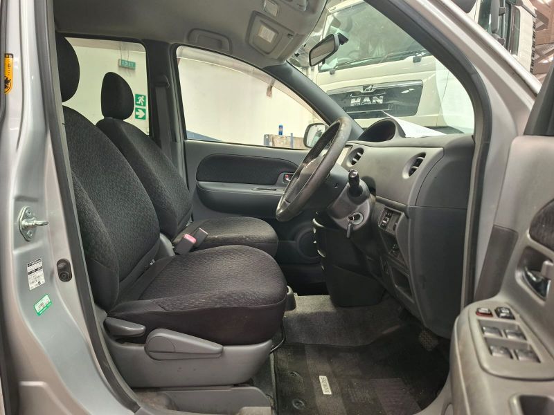  30358  TOYOTA SIENTA  2011  