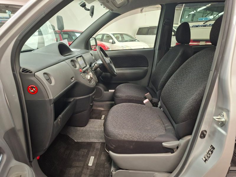  30358  TOYOTA SIENTA  2011  