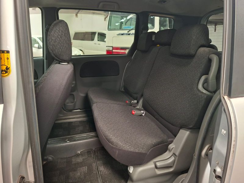 30358  TOYOTA SIENTA  2011  