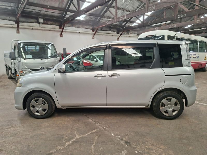  30358  TOYOTA SIENTA  2011  