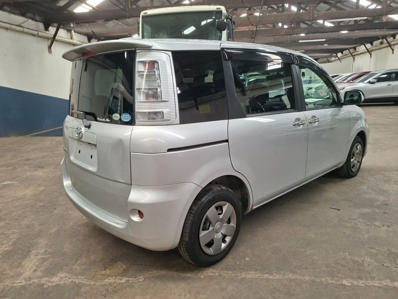  30358  TOYOTA SIENTA  2011  