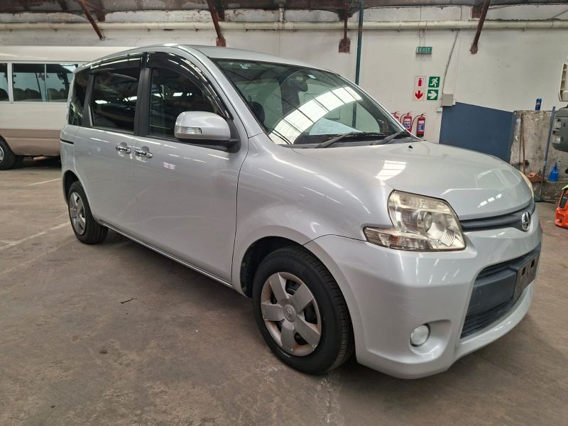  30358  TOYOTA SIENTA  2011  