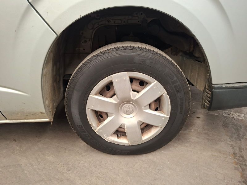  30364  TOYOTA HIACE  2005  