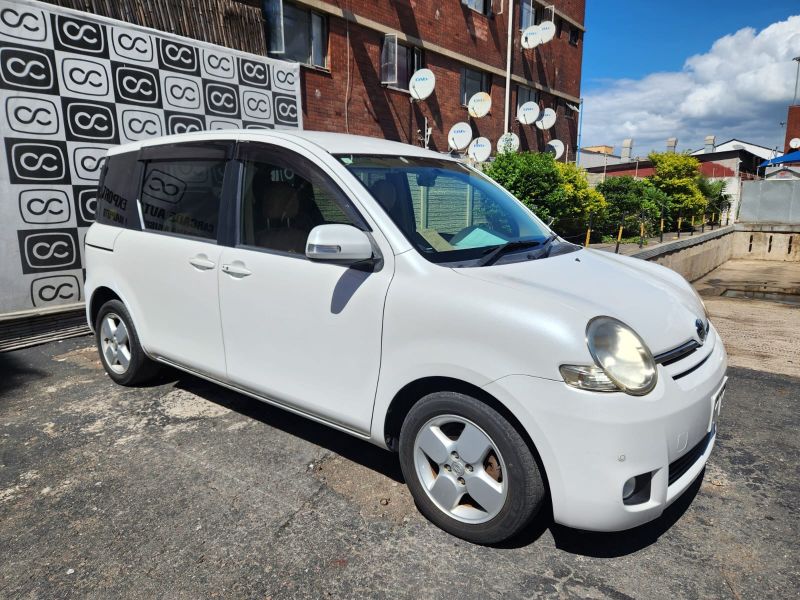  30366  TOYOTA SIENTA  2011  