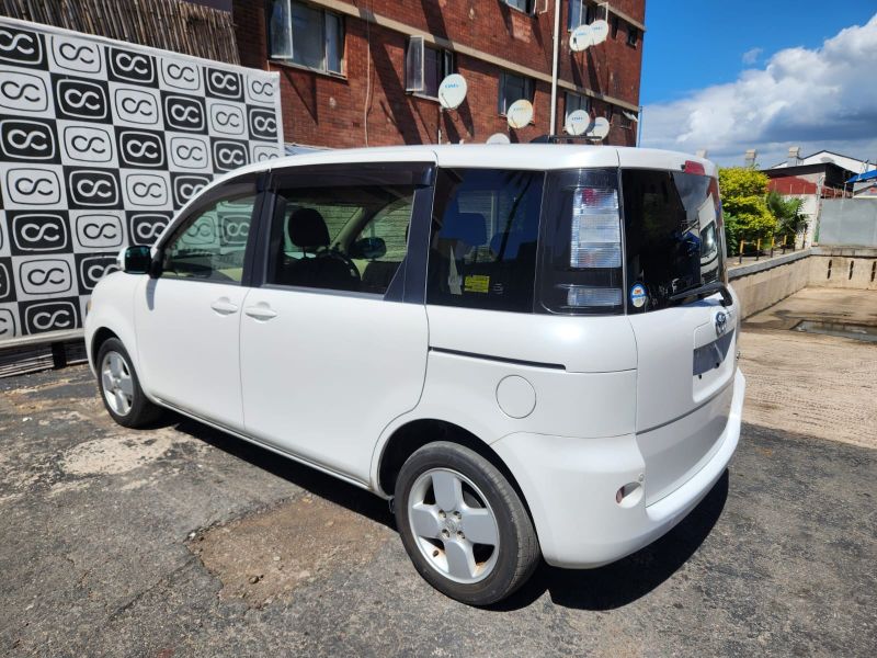  30366  TOYOTA SIENTA  2011  