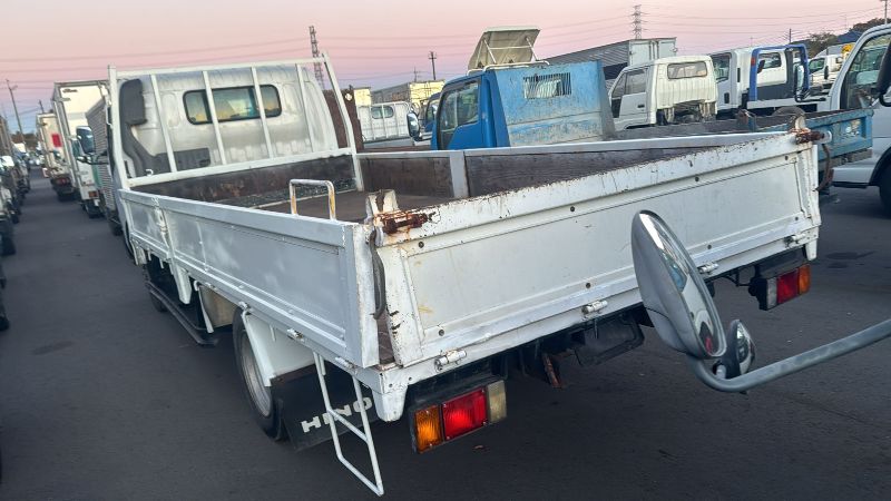  30367  HINO DUTRO  2003  