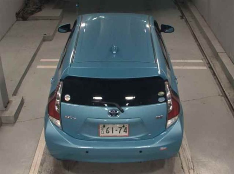  30377  TOYOTA AQUA  2016  