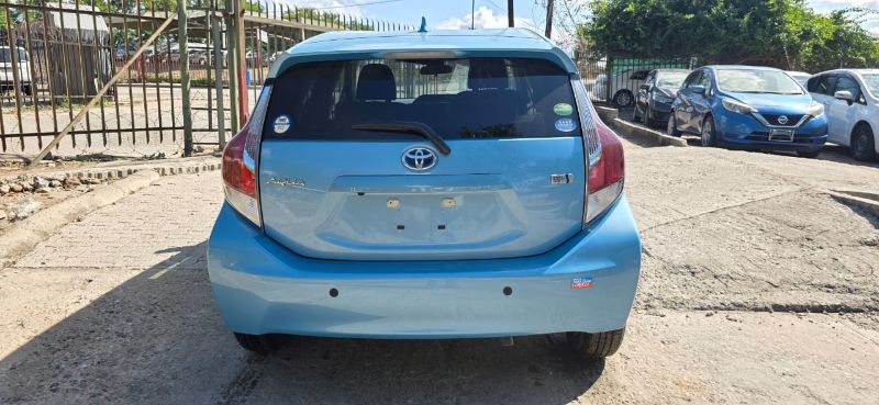  30377  TOYOTA AQUA  2016  