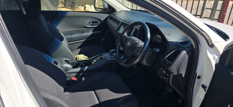  30381  HONDA VEZEL  2016  