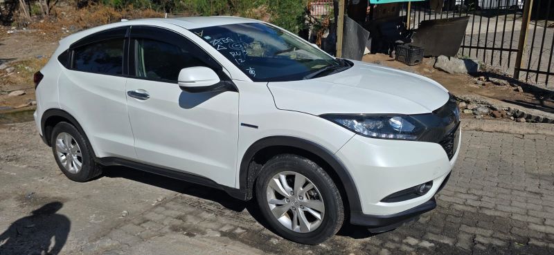  30381  HONDA VEZEL  2016  