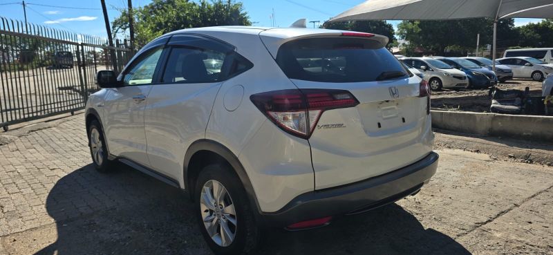  30381  HONDA VEZEL  2016  