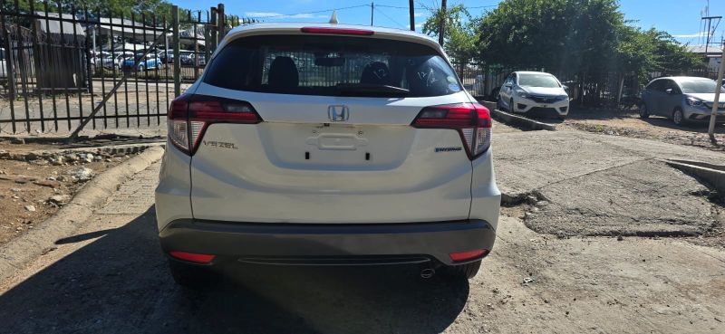  30381  HONDA VEZEL  2016  