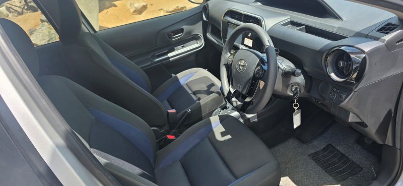  30382  TOYOTA AQUA  2018  