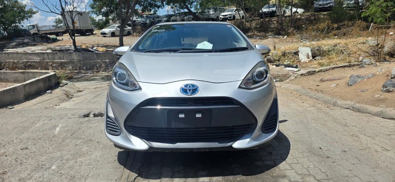  30382  TOYOTA AQUA  2018  