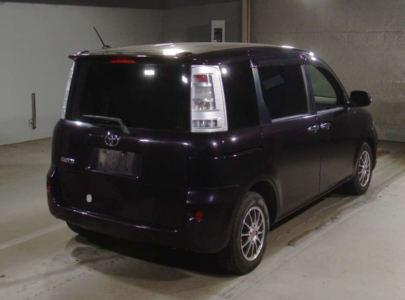  30389  TOYOTA SIENTA  2015  