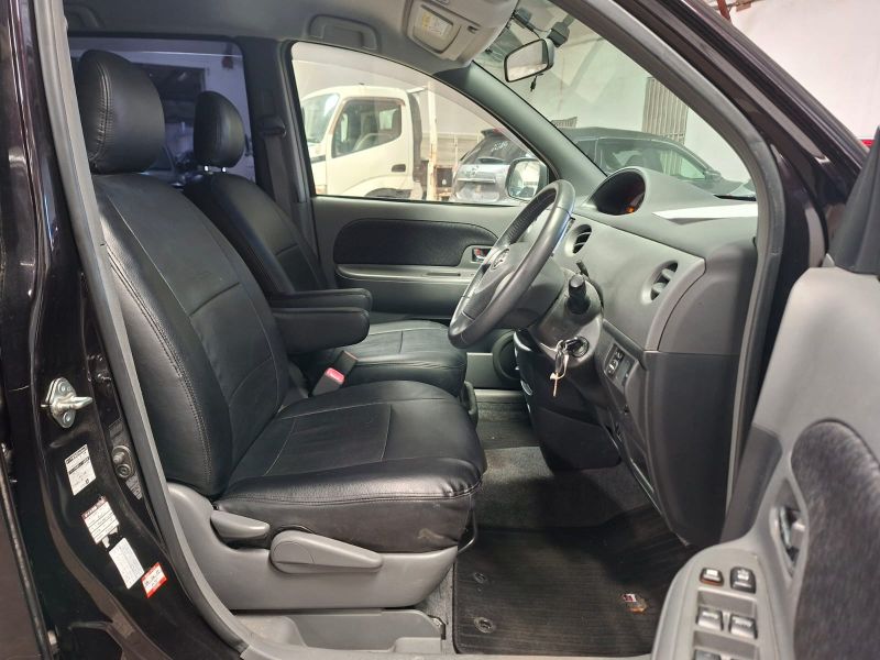  30389  TOYOTA SIENTA  2015  