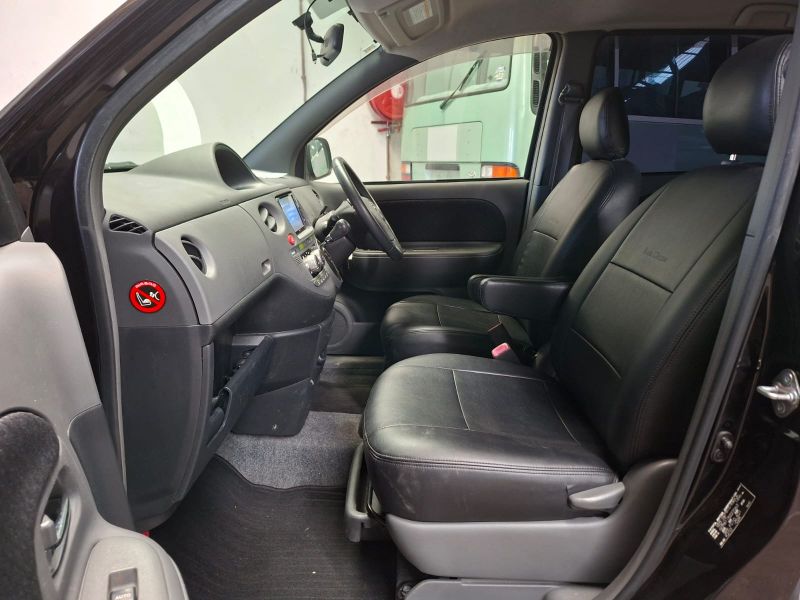  30389  TOYOTA SIENTA  2015  