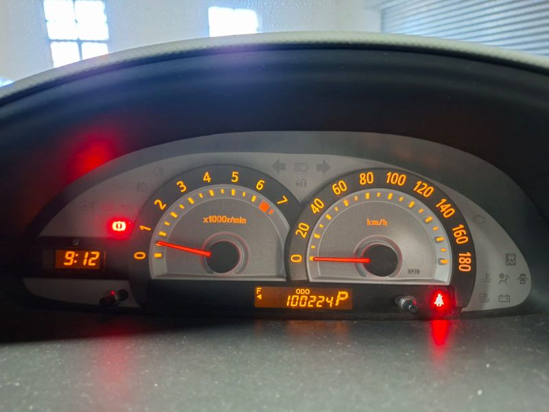  30389  TOYOTA SIENTA  2015  