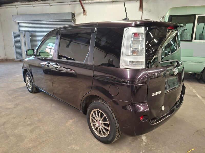  30389  TOYOTA SIENTA  2015  